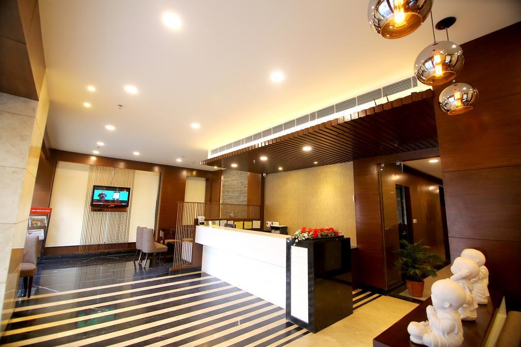 Chirag Residency Hotel New Delhi Exterior photo