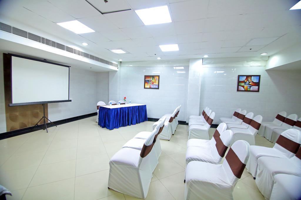 Chirag Residency Hotel New Delhi Exterior photo