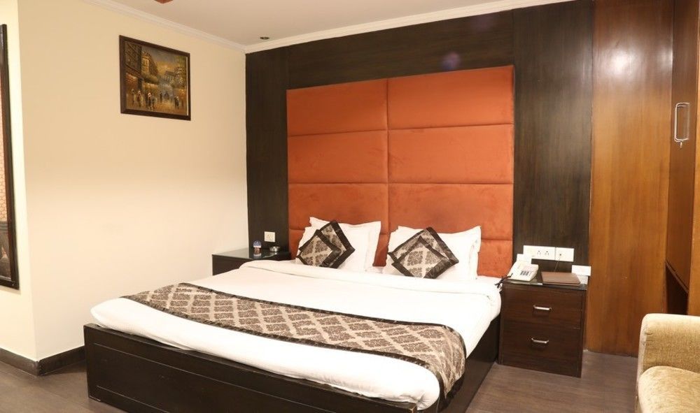 Chirag Residency Hotel New Delhi Exterior photo
