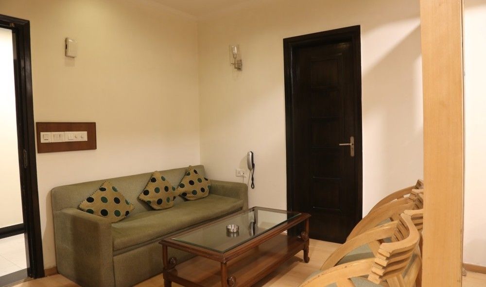 Chirag Residency Hotel New Delhi Exterior photo