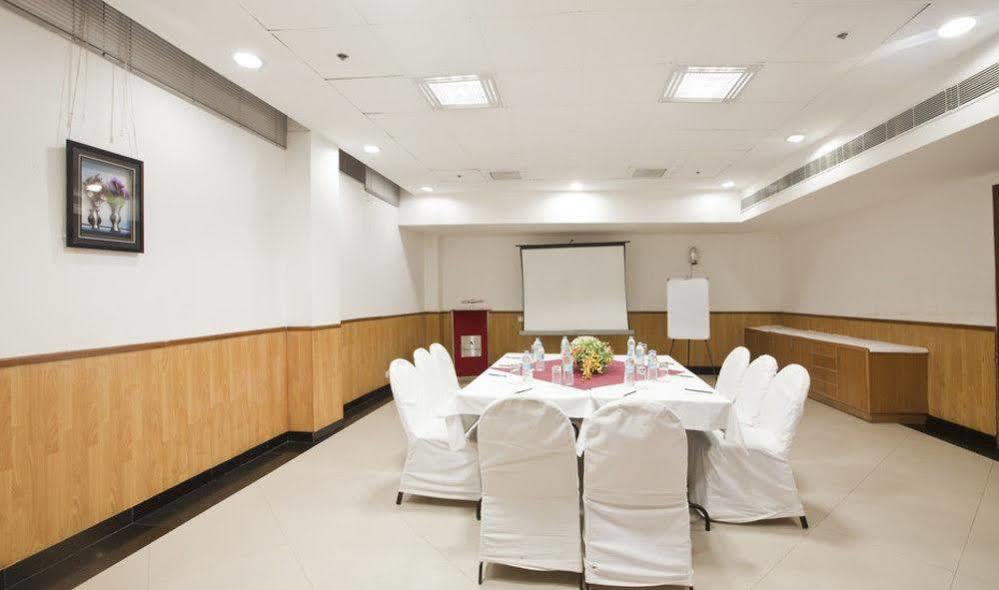 Chirag Residency Hotel New Delhi Exterior photo